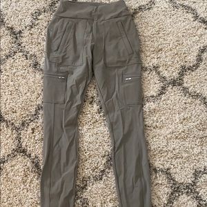 Athleta Headlands Hybrid Cargo